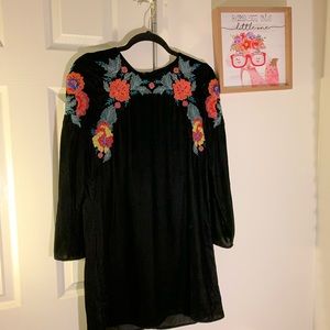 💜💜3/35$ Zara Floral Embroidered Velvet Dress